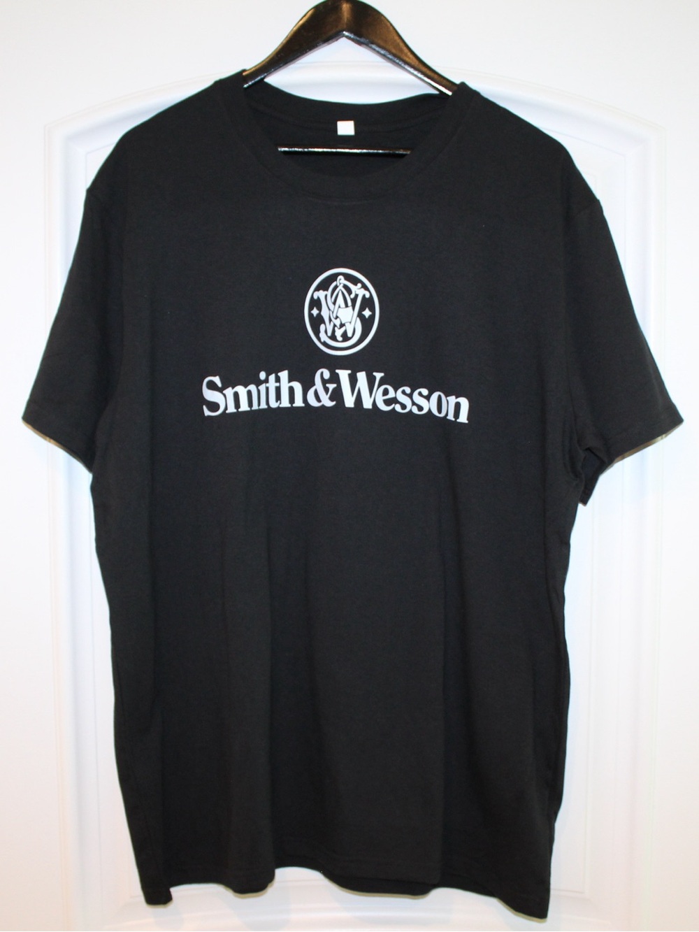 Smith & Wesson T-shirt (men’s XL) (NWOT)